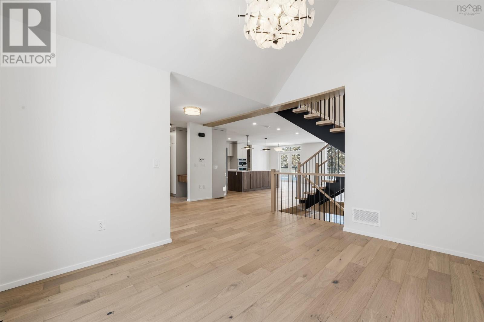 103 Canoe Crescent - 7