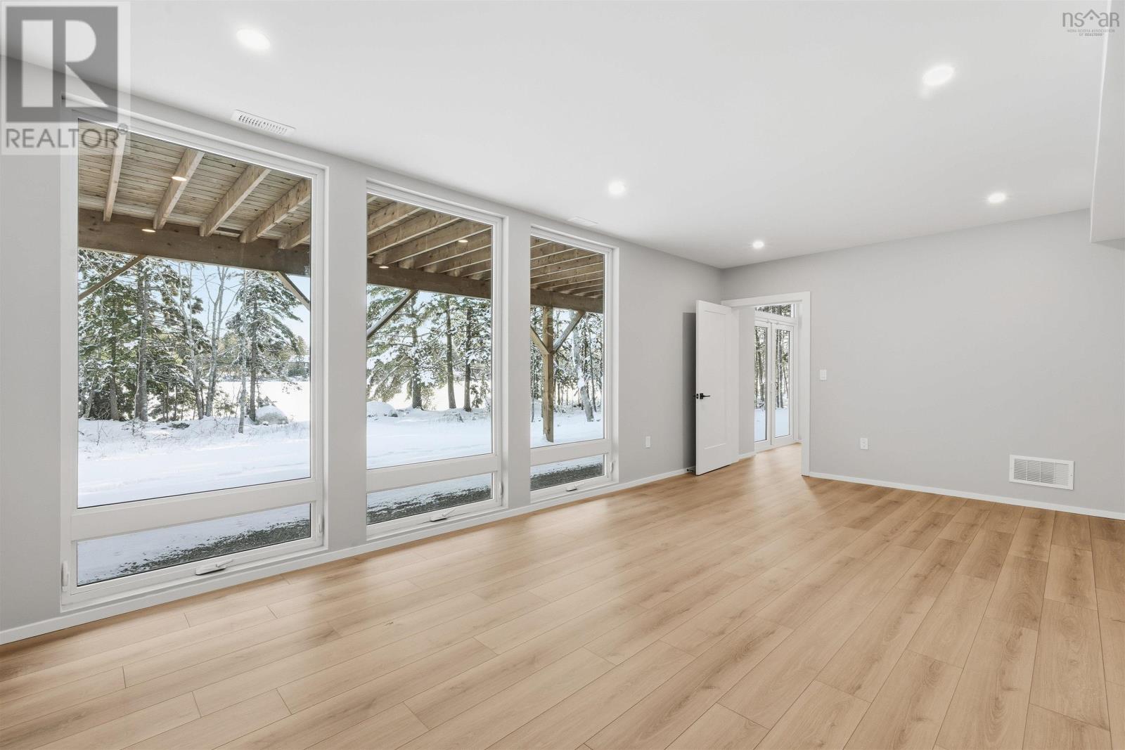 103 Canoe Crescent - 46