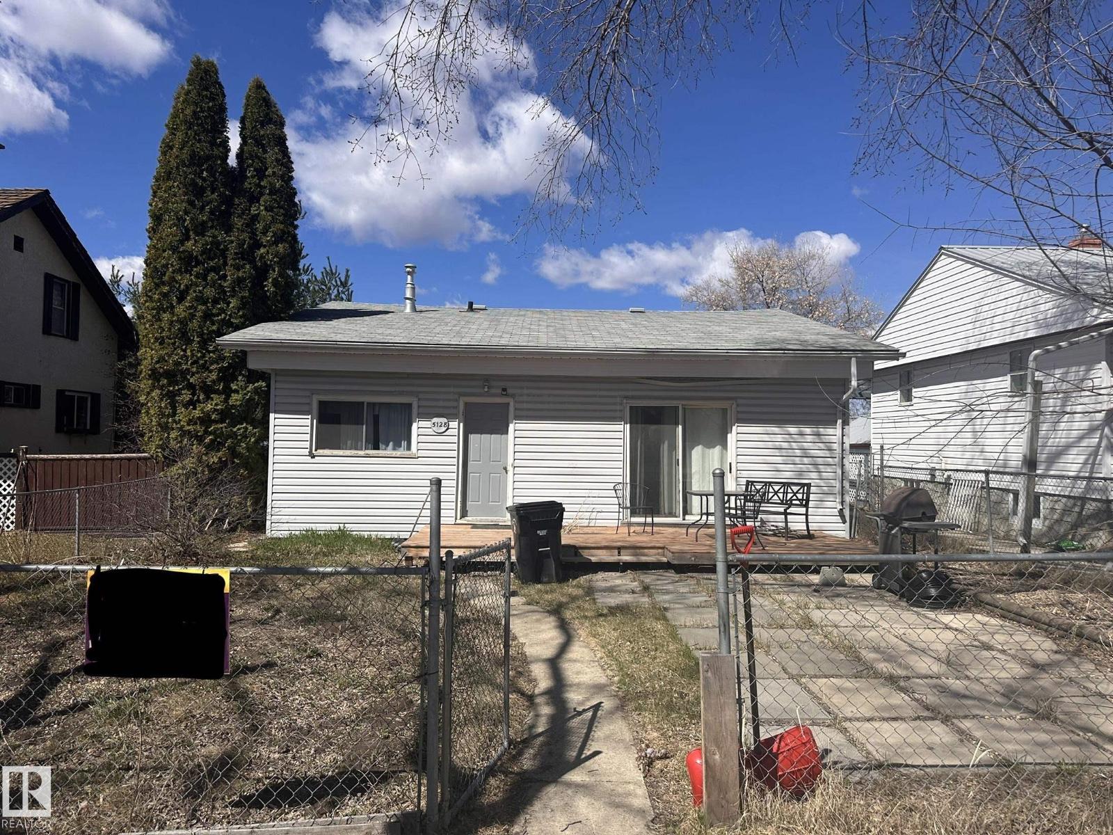 5128 52 ST - 64