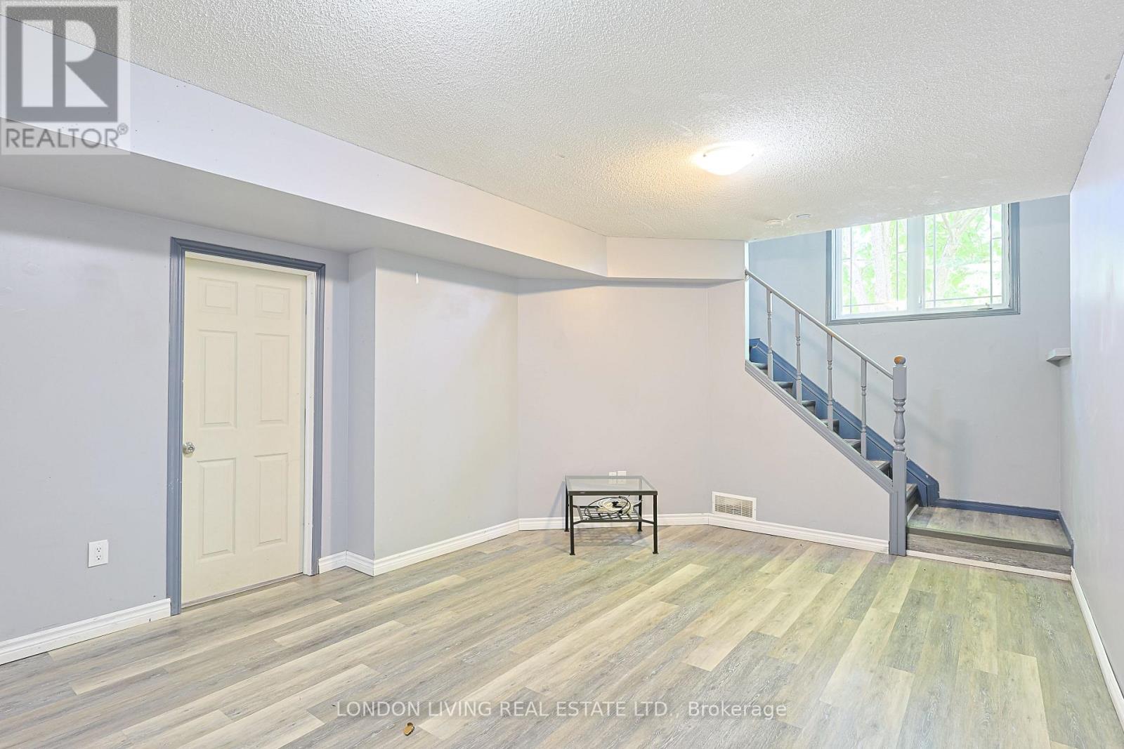 165 THURMAN CIRCLE - 14