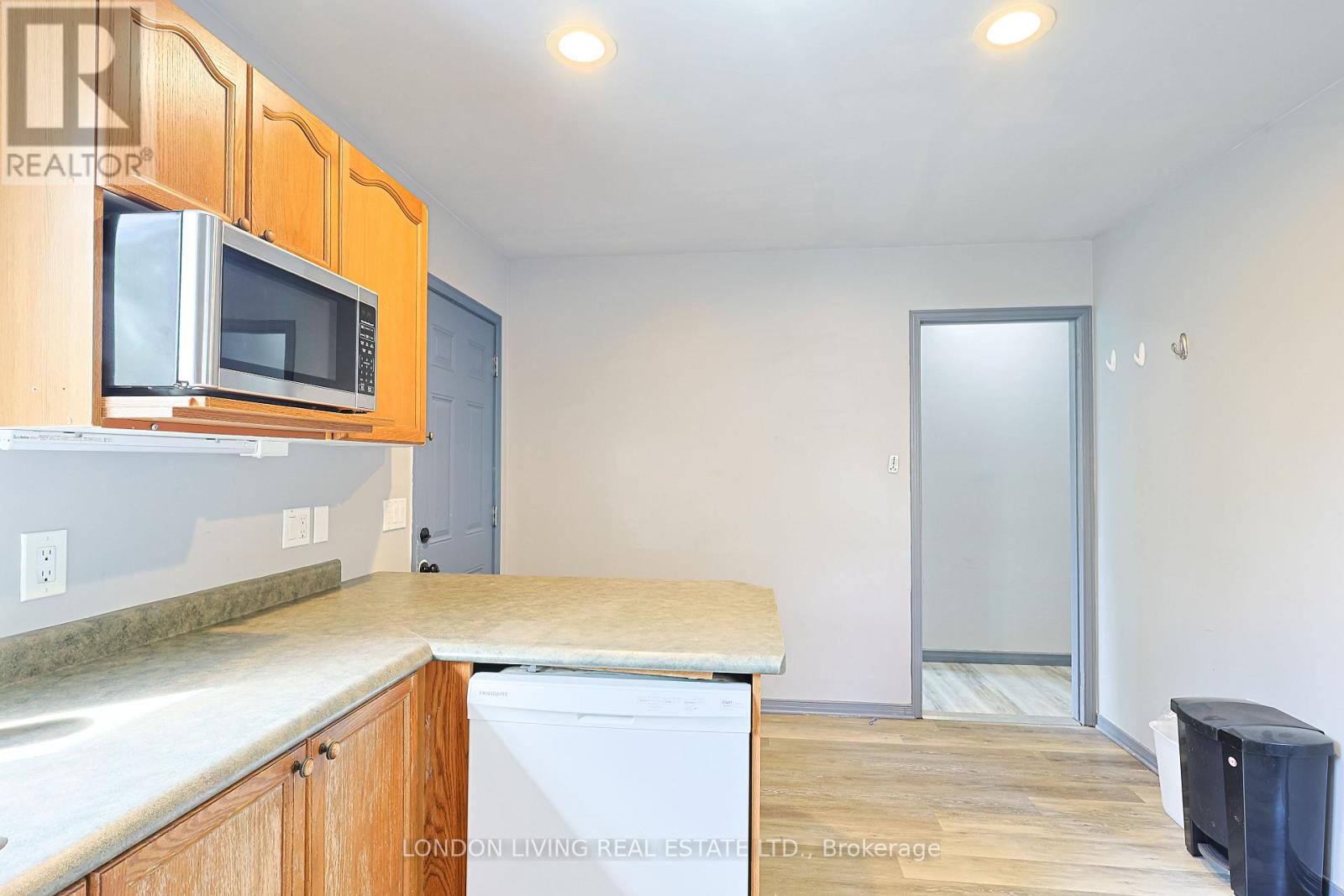 165 THURMAN CIRCLE - 5