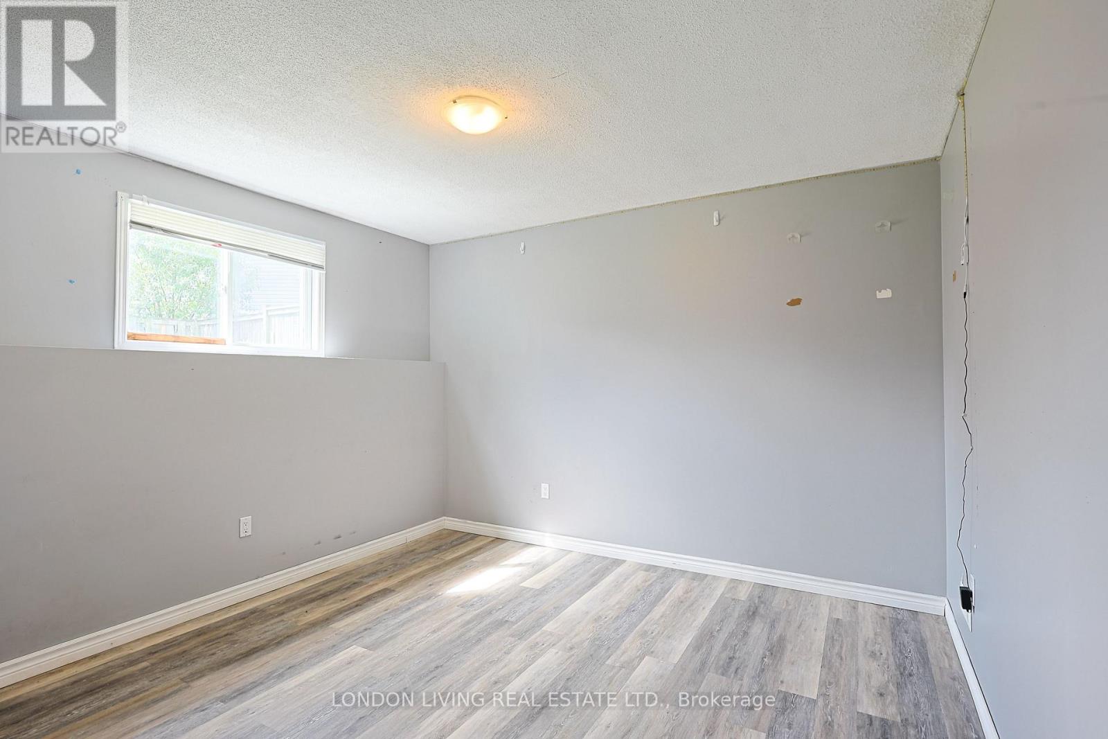 165 THURMAN CIRCLE - 7