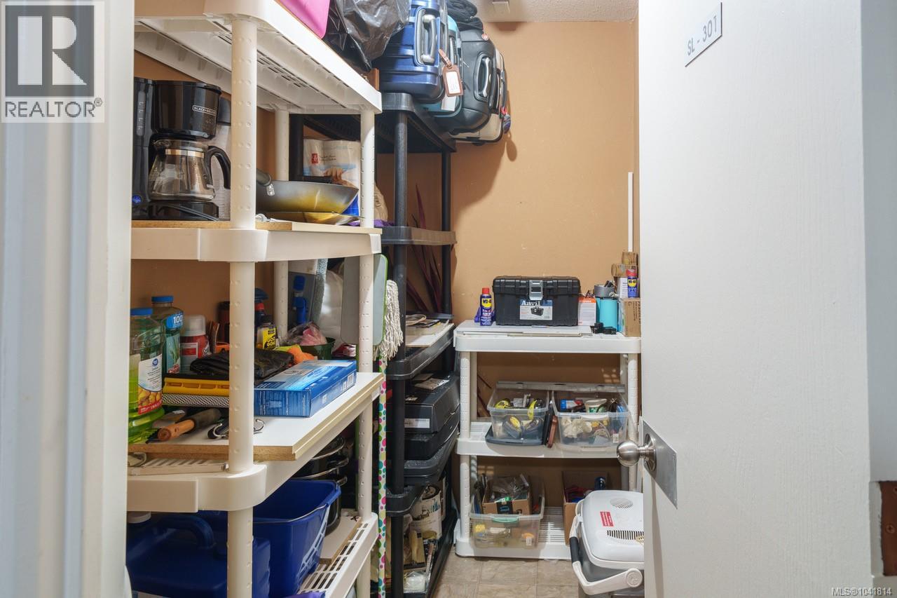 #301 255 Hirst Ave - 14