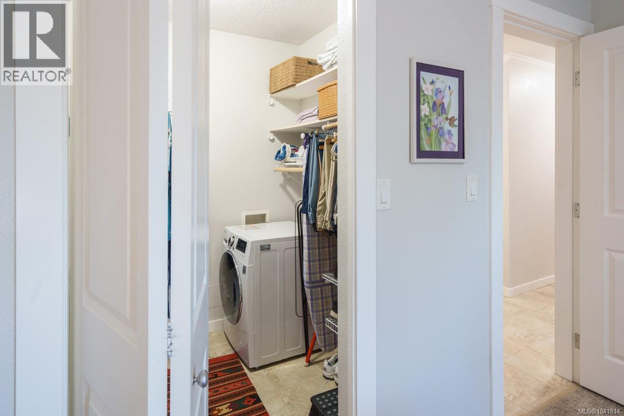 #301 255 Hirst Ave - 17