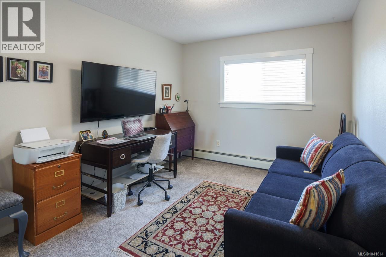 #301 255 Hirst Ave - 19
