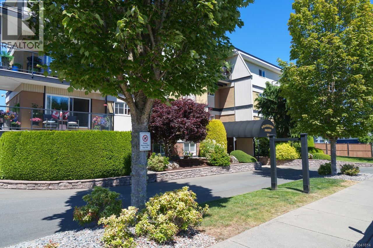 #301 255 Hirst Ave - 2