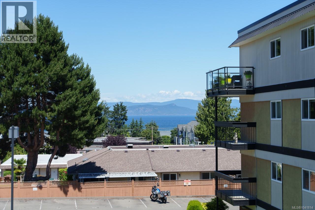 #301 255 Hirst Ave - 4