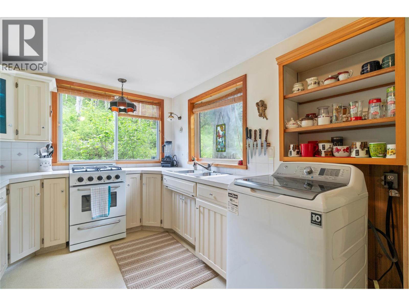 1598 Quast Road - 5