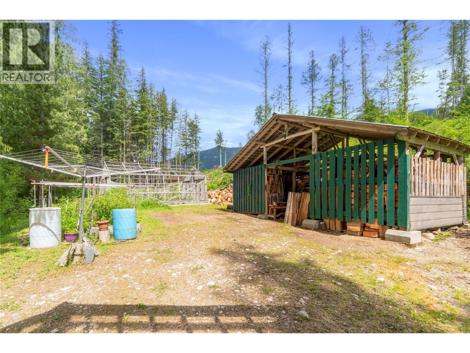 1598 Quast Road - 52