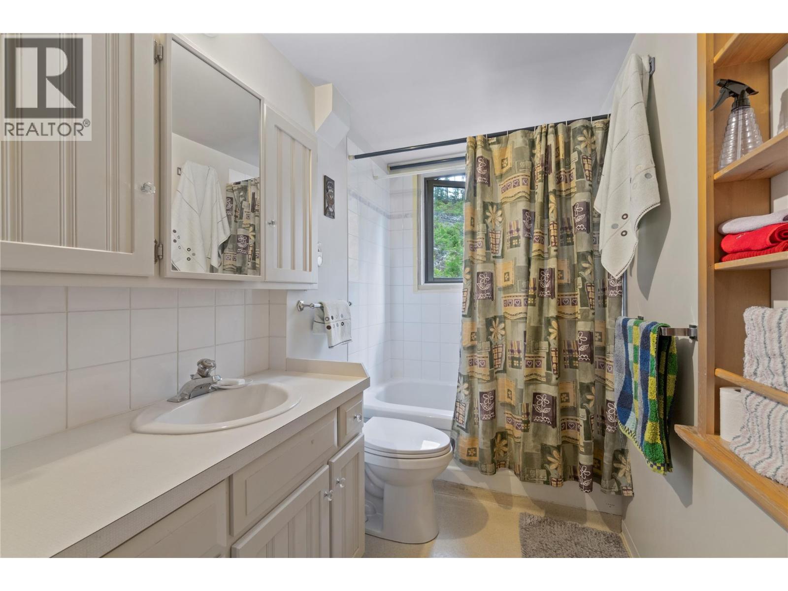 1598 Quast Road - 11