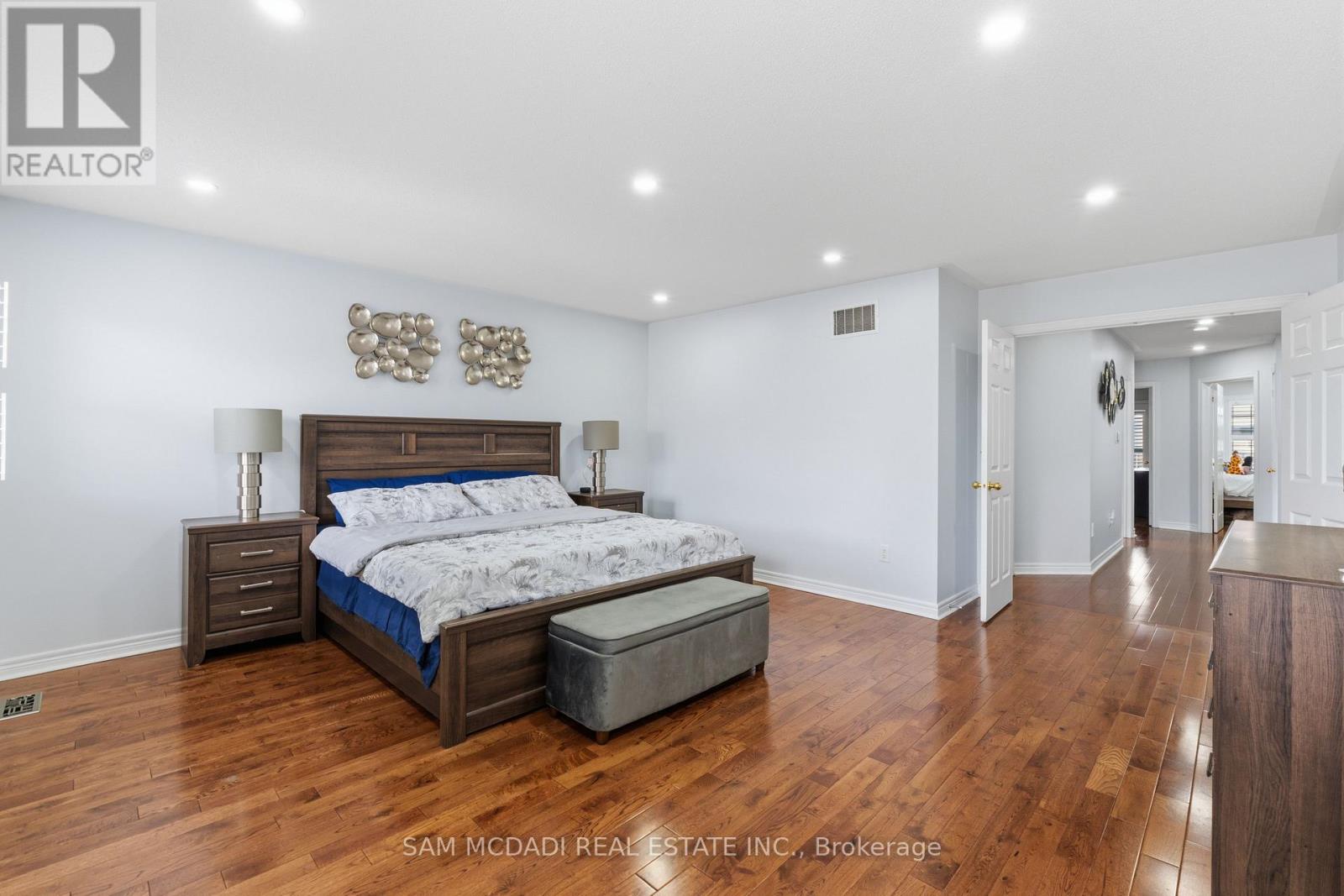 5604 DOCTOR PEDDLE CRESCENT - 14