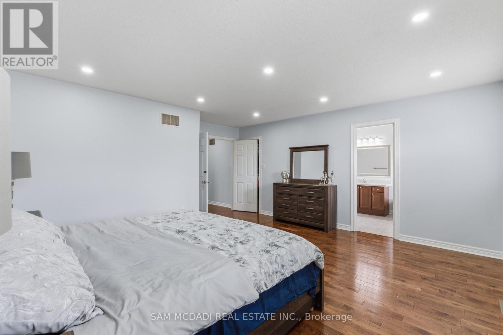5604 DOCTOR PEDDLE CRESCENT - 18