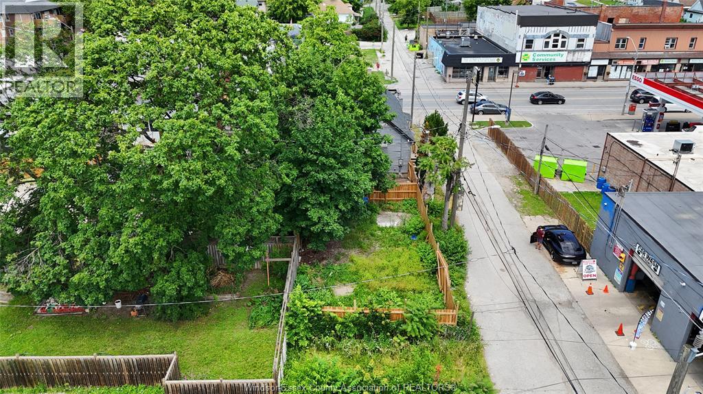 939 WYANDOTTE STREET East - 28