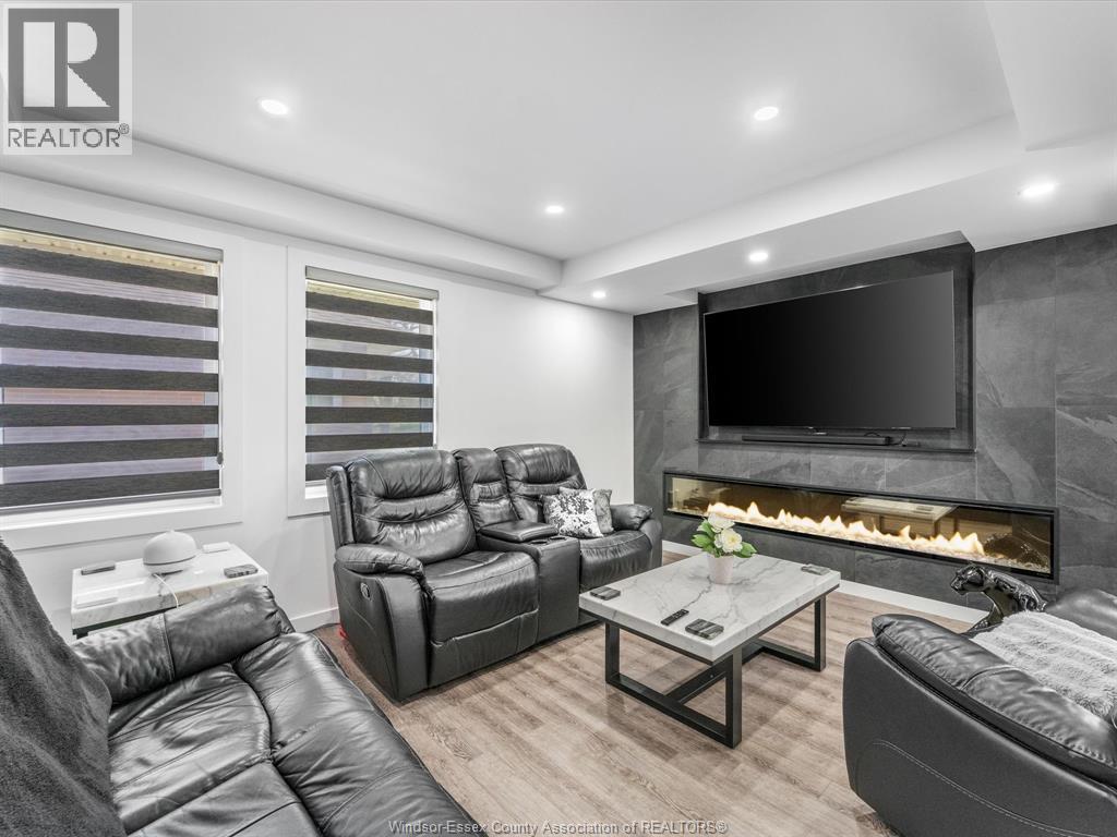 840 ROSSINI BOULEVARD - 17