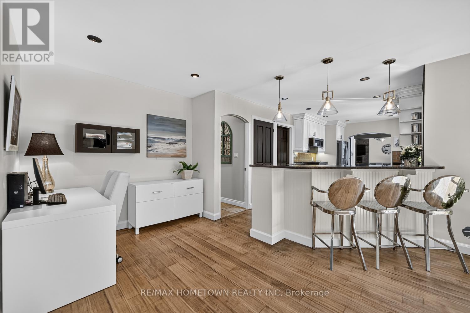 23 PINEVIEW ROAD - 27