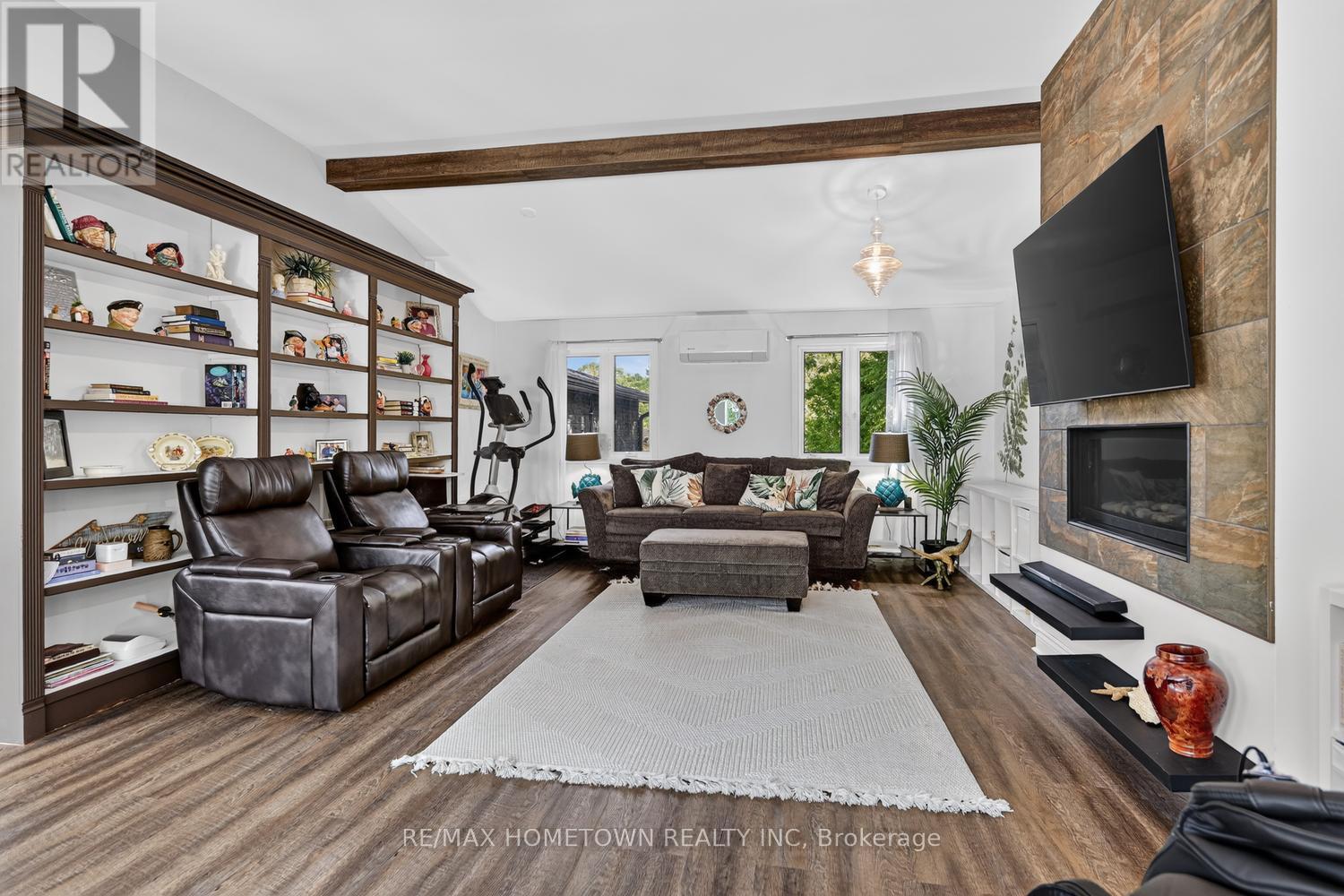 23 PINEVIEW ROAD - 38