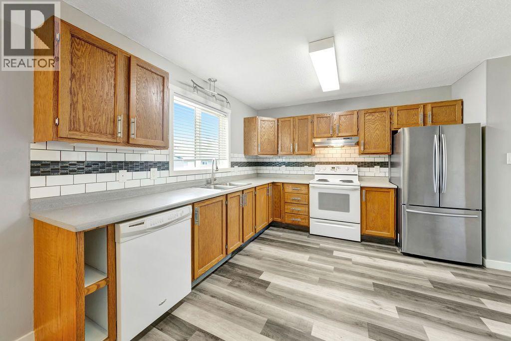 5104 54A Street - 11