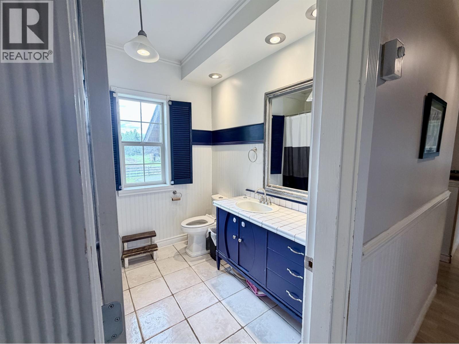8849 AIRPORT ROAD - 17
