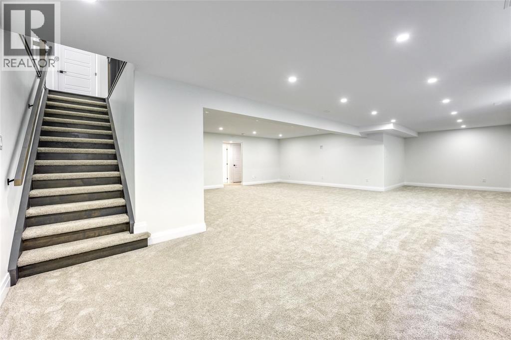184 SANDPIPER DRIVE - 21