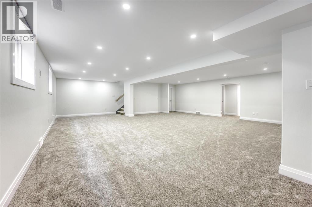 184 SANDPIPER DRIVE - 22
