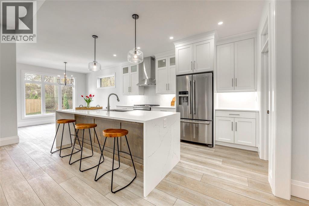 184 SANDPIPER DRIVE - 9