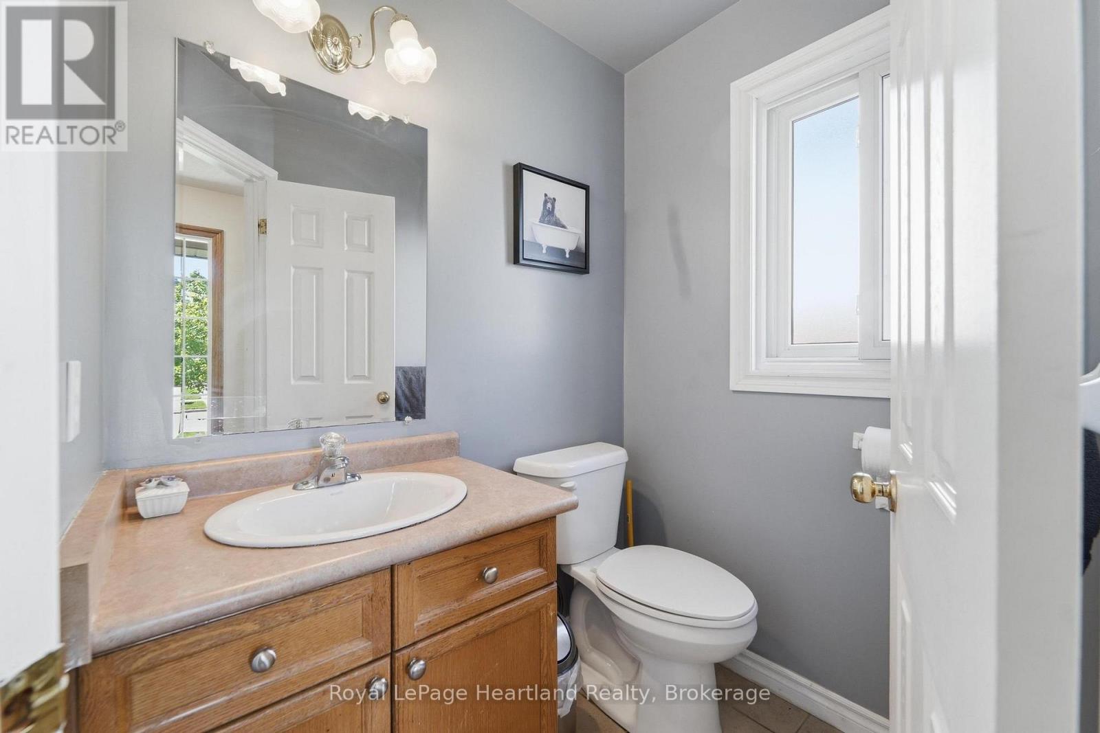 480 MOWAT STREET E - 12