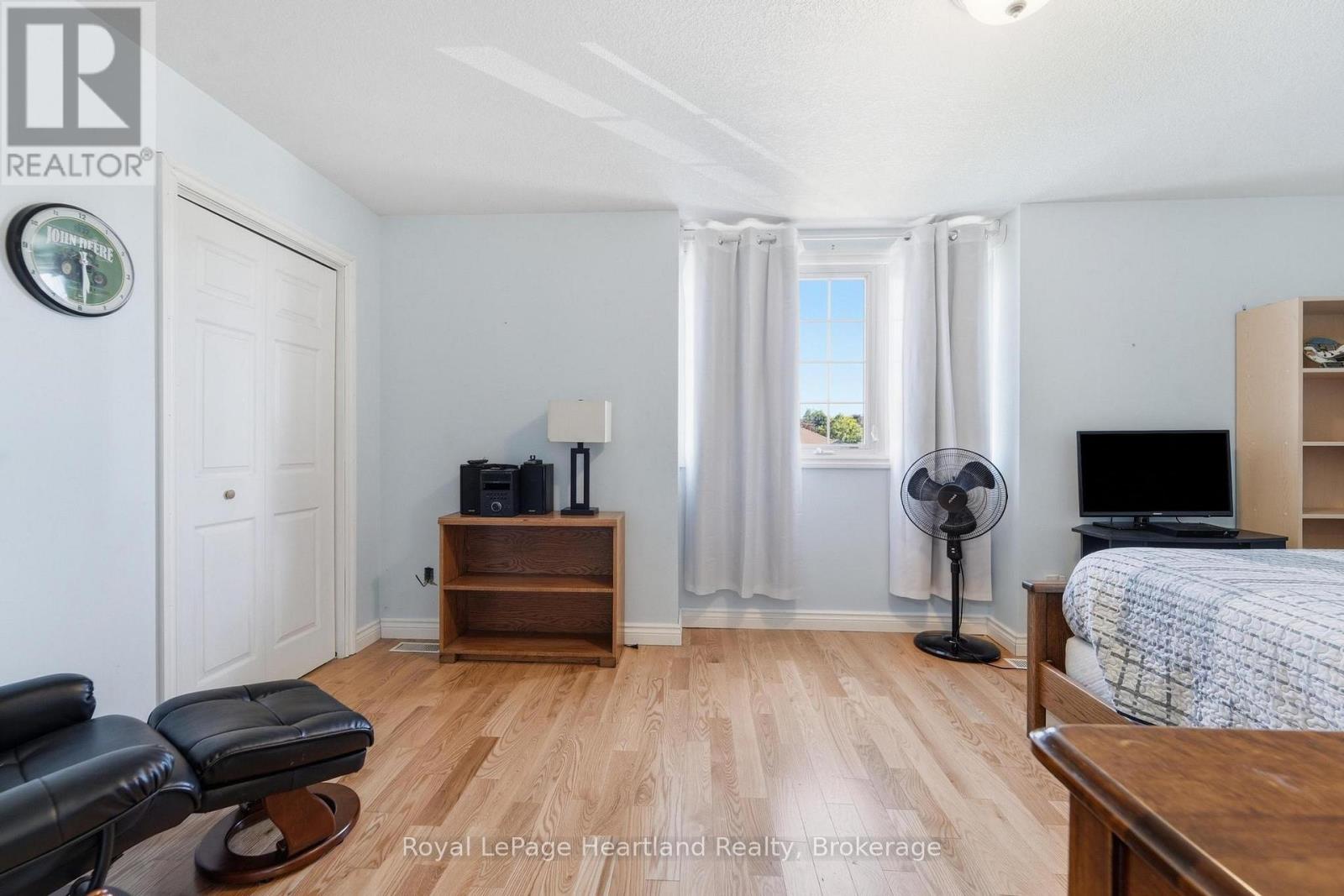 480 MOWAT STREET E - 14