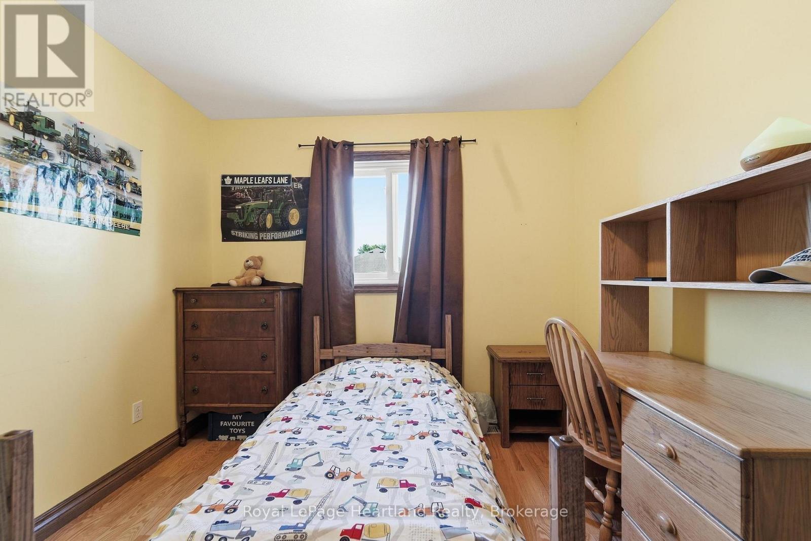 480 MOWAT STREET E - 21