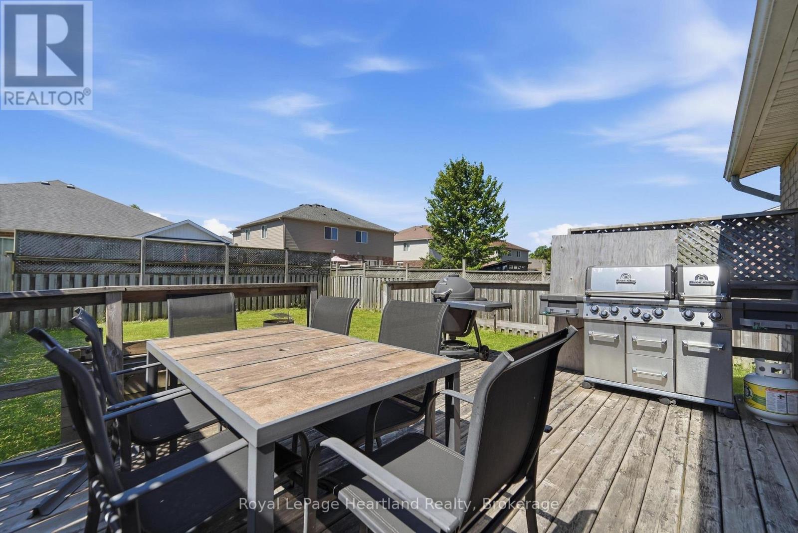 480 MOWAT STREET E - 26