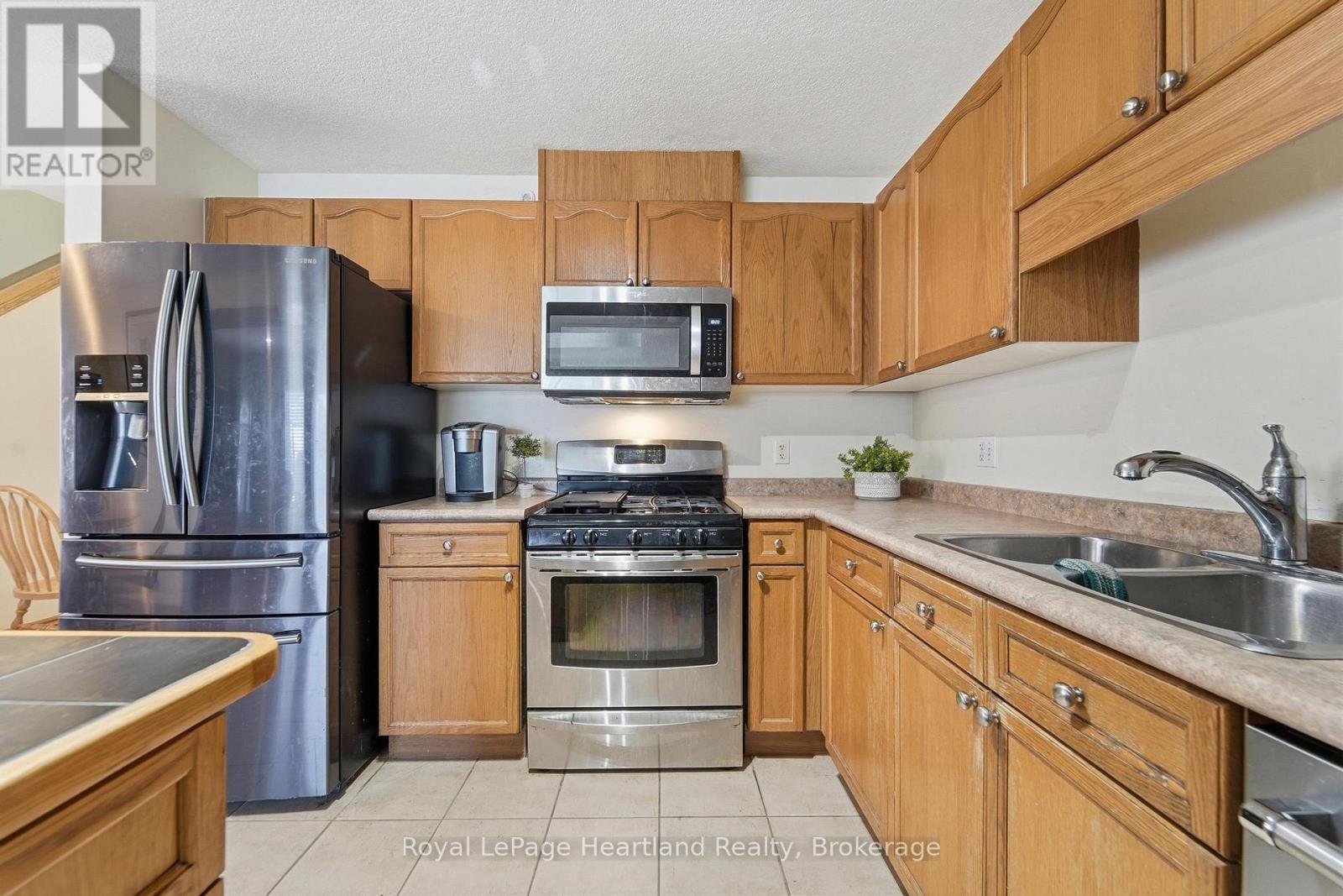 480 MOWAT STREET E - 7