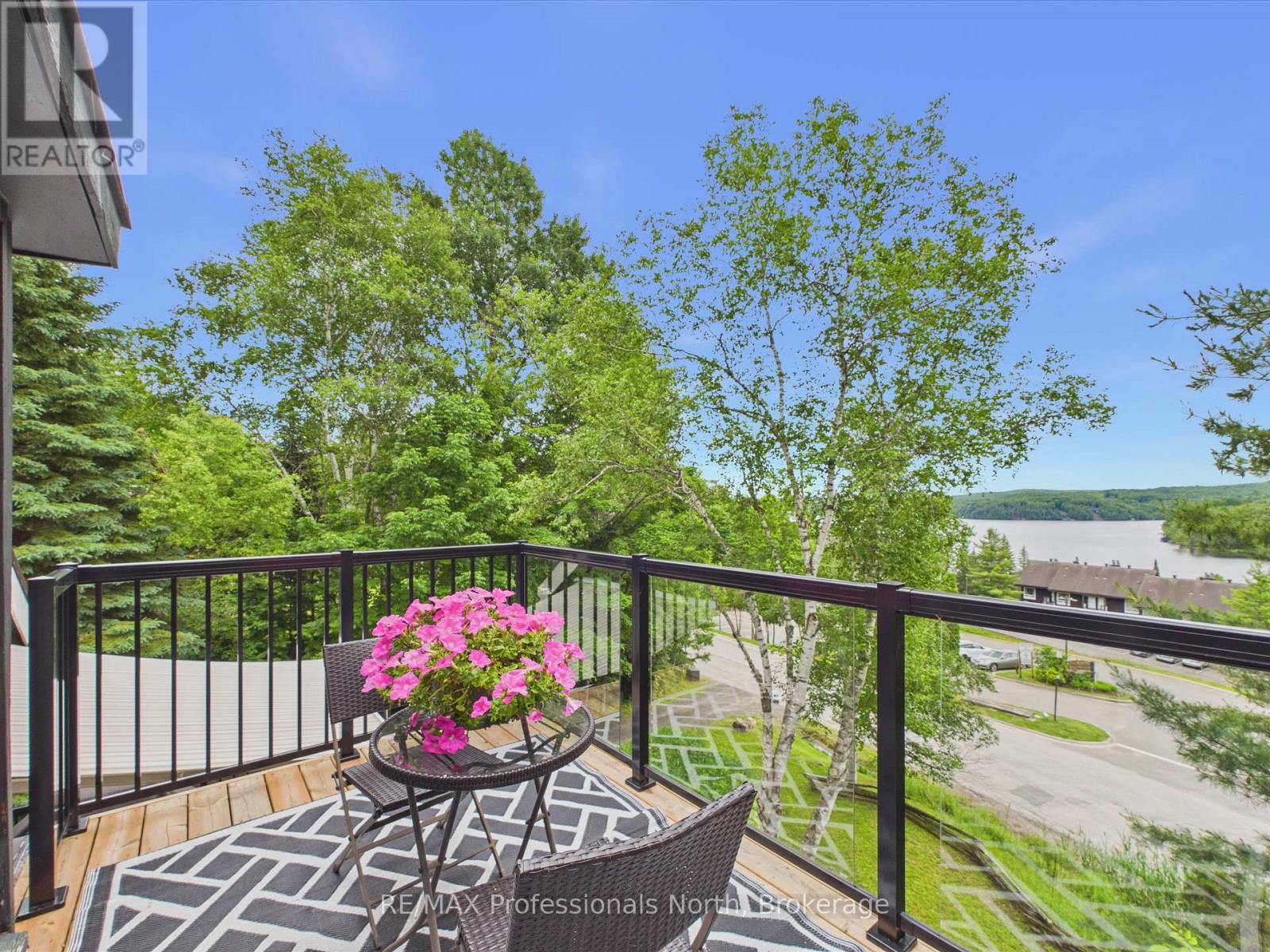 1760 VALLEY ROAD - 19