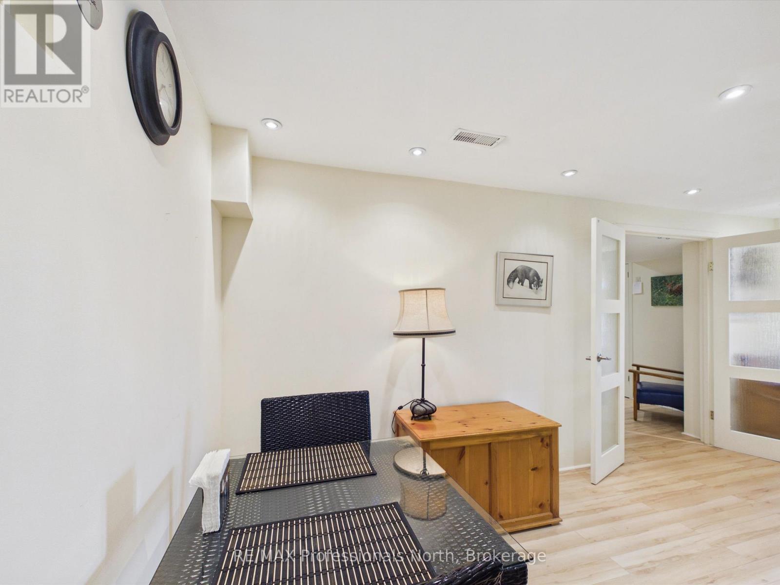 1760 VALLEY ROAD - 33