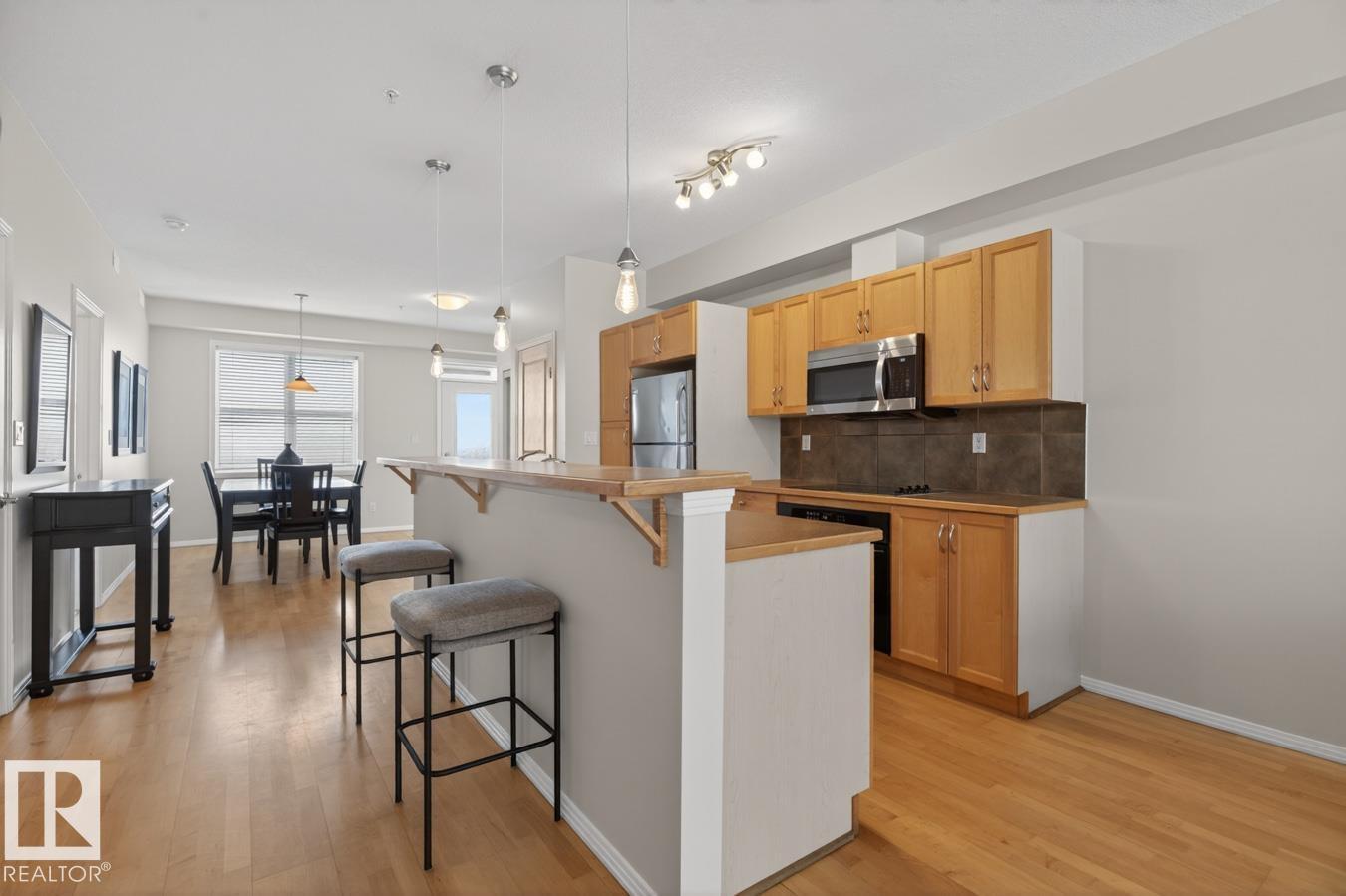 #614 10503 98 AV NW - 9