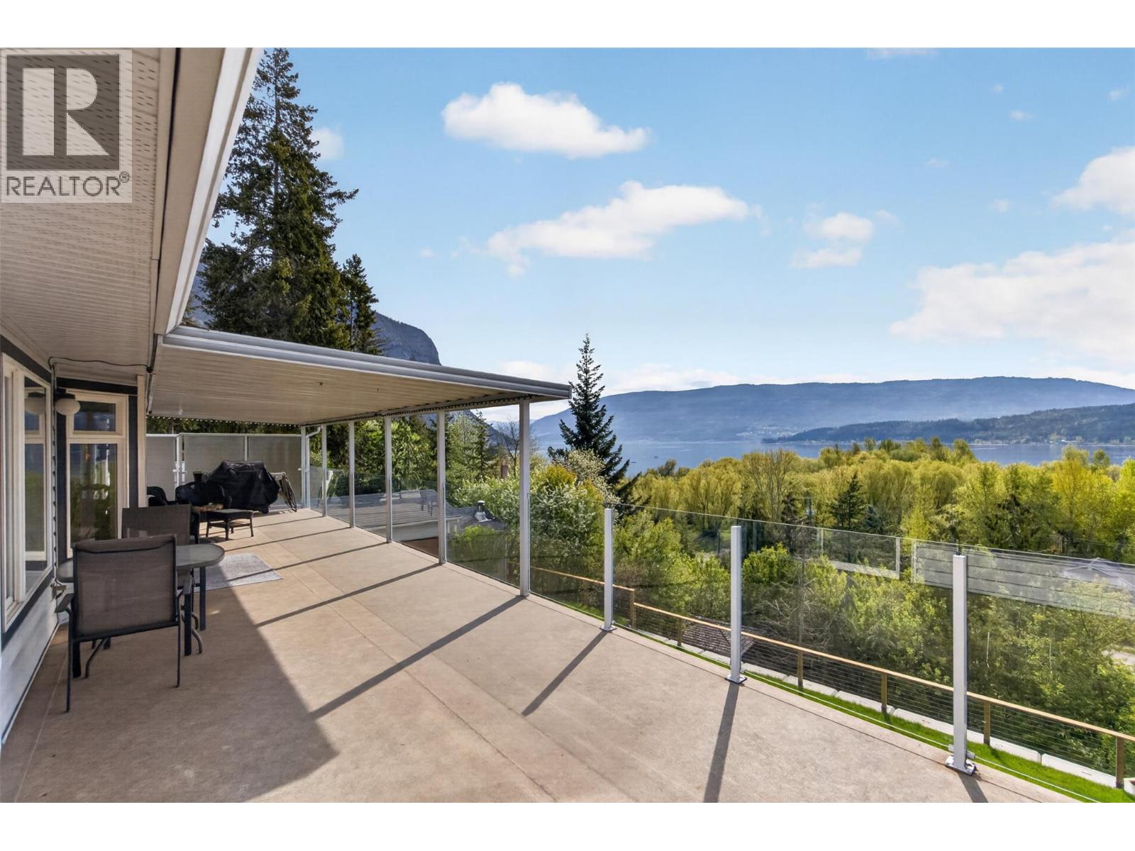 3714 Bastionview Road - 6