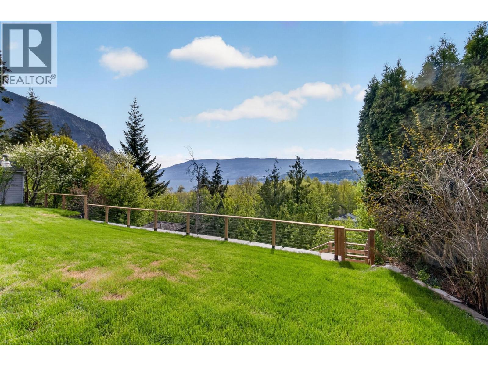 3714 Bastionview Road - 75