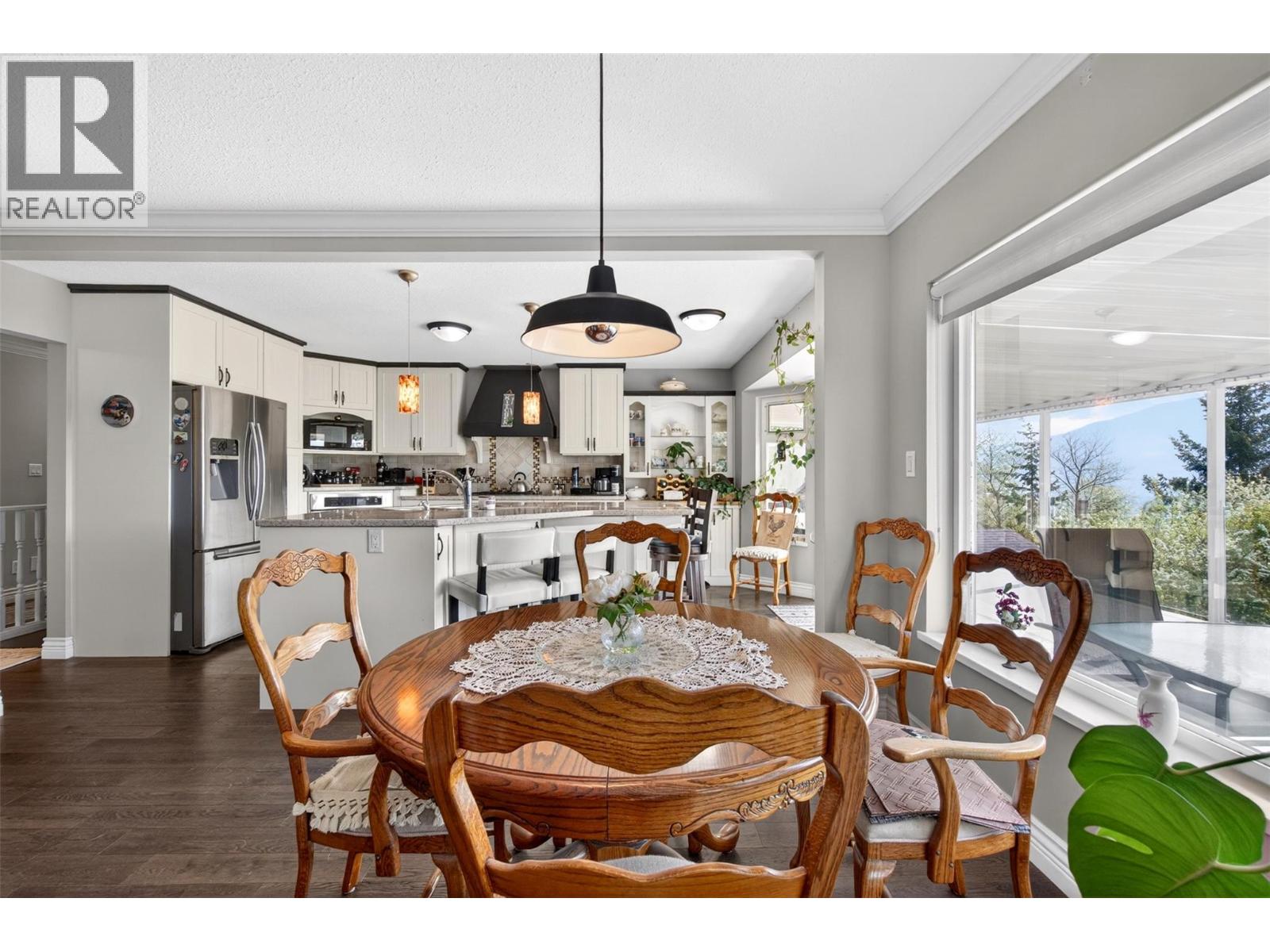 3714 Bastionview Road - 24