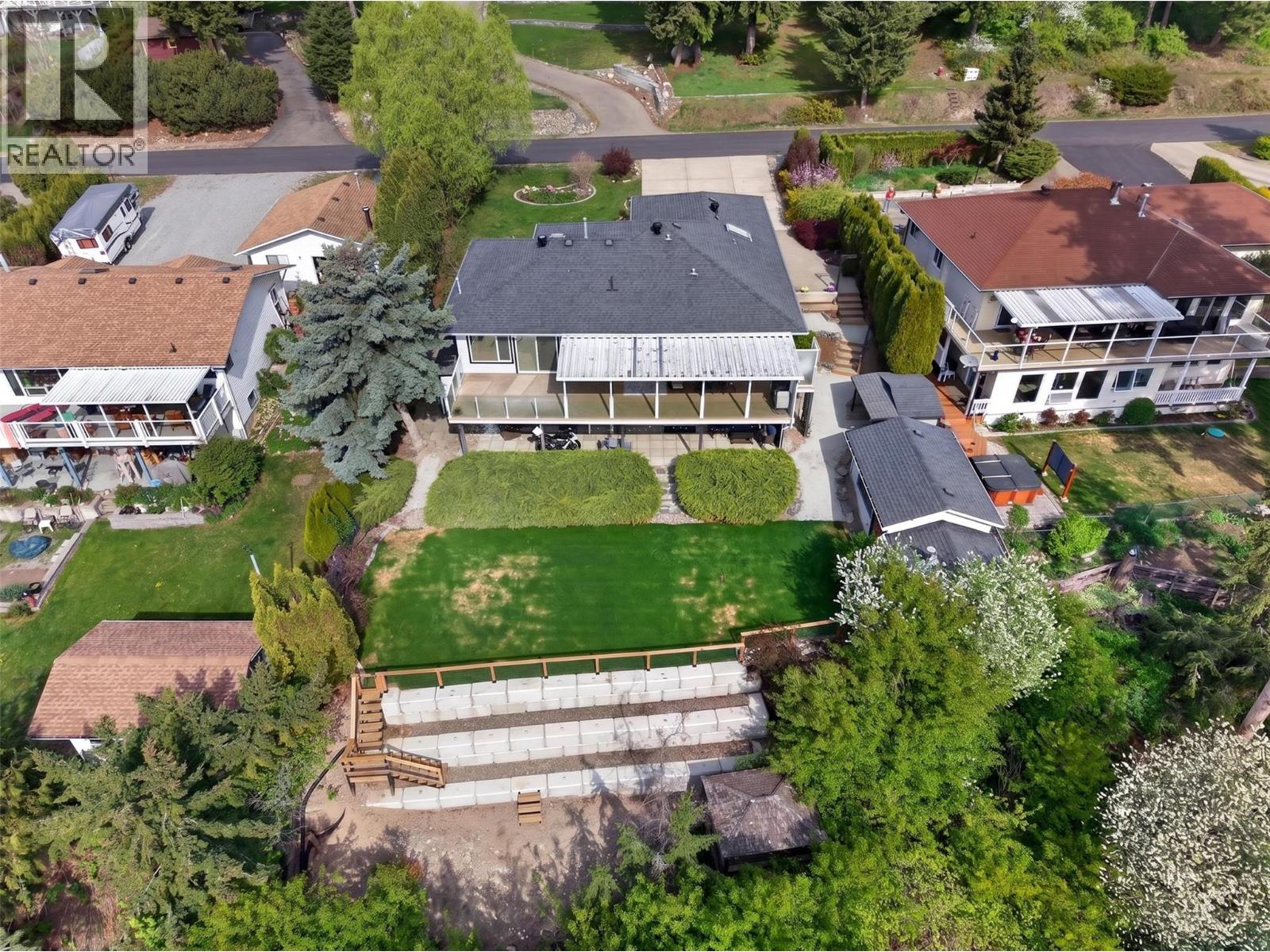 3714 Bastionview Road - 3