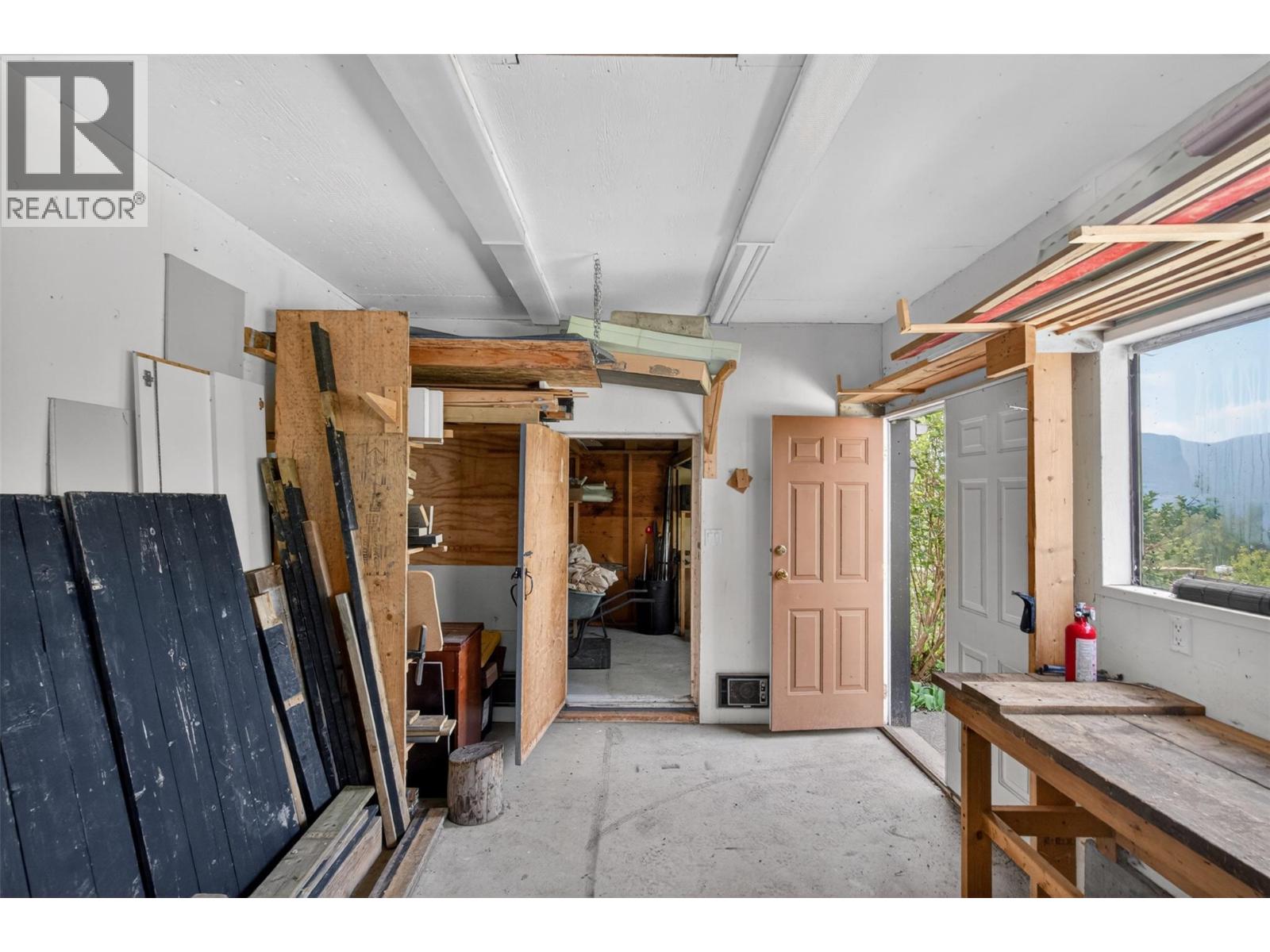 3714 Bastionview Road - 70