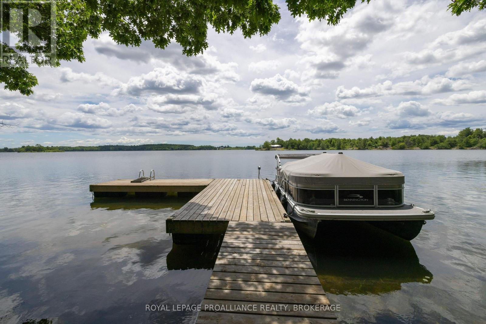 3842 HIDEAWAY LANE - 38