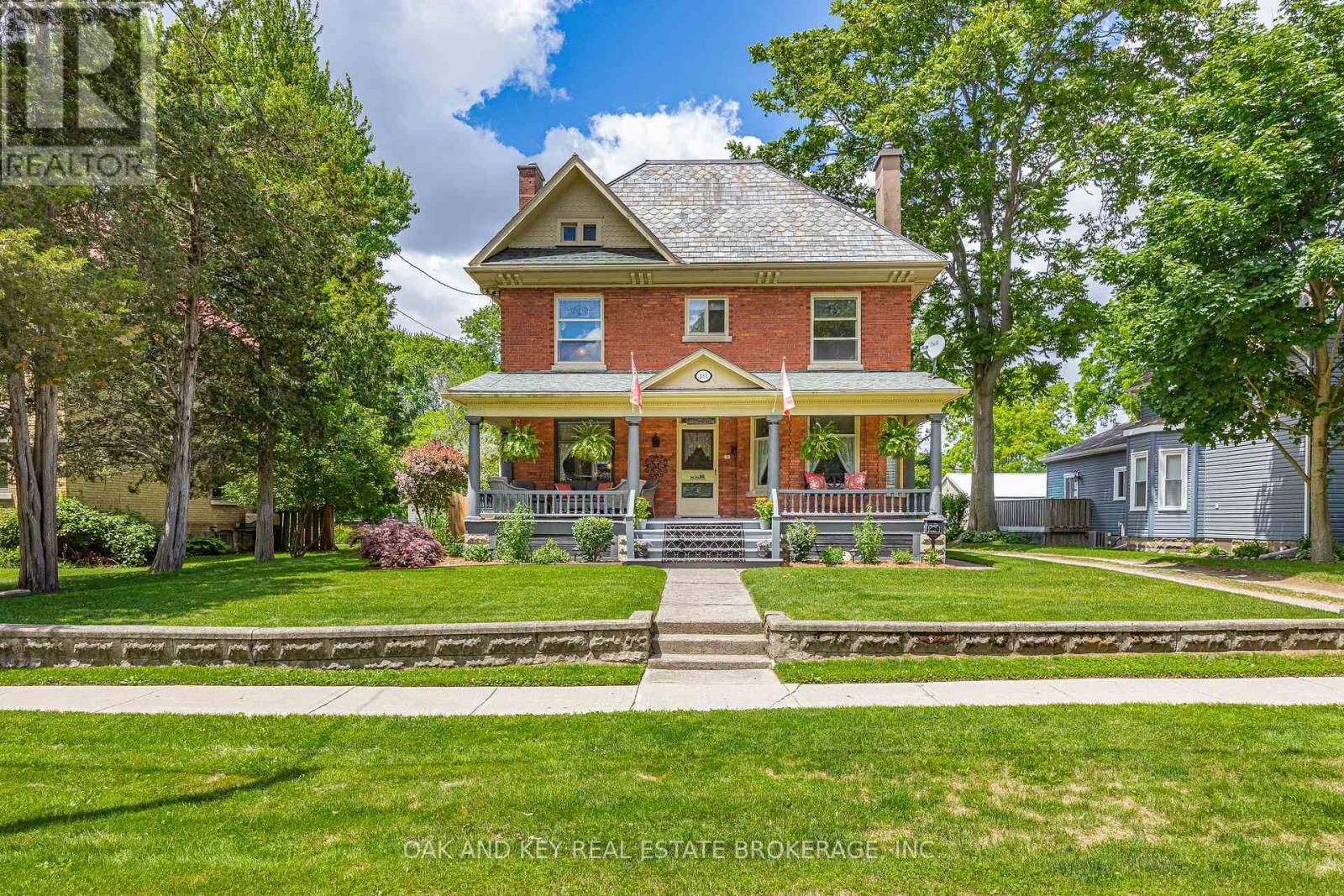 183 SHACKLETON STREET - 2