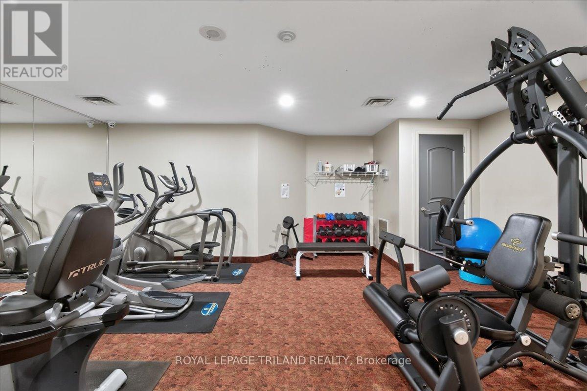 #908 250 PALL MALL STREET - 25