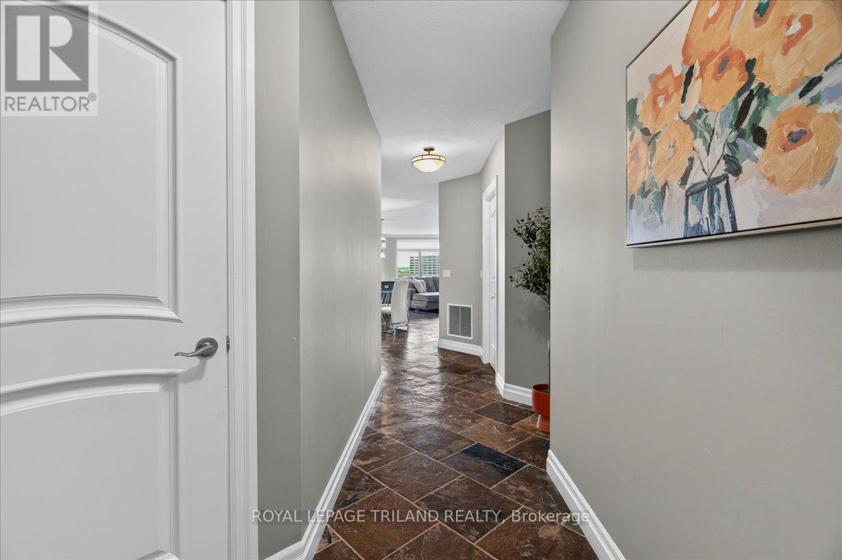 #908 250 PALL MALL STREET - 8