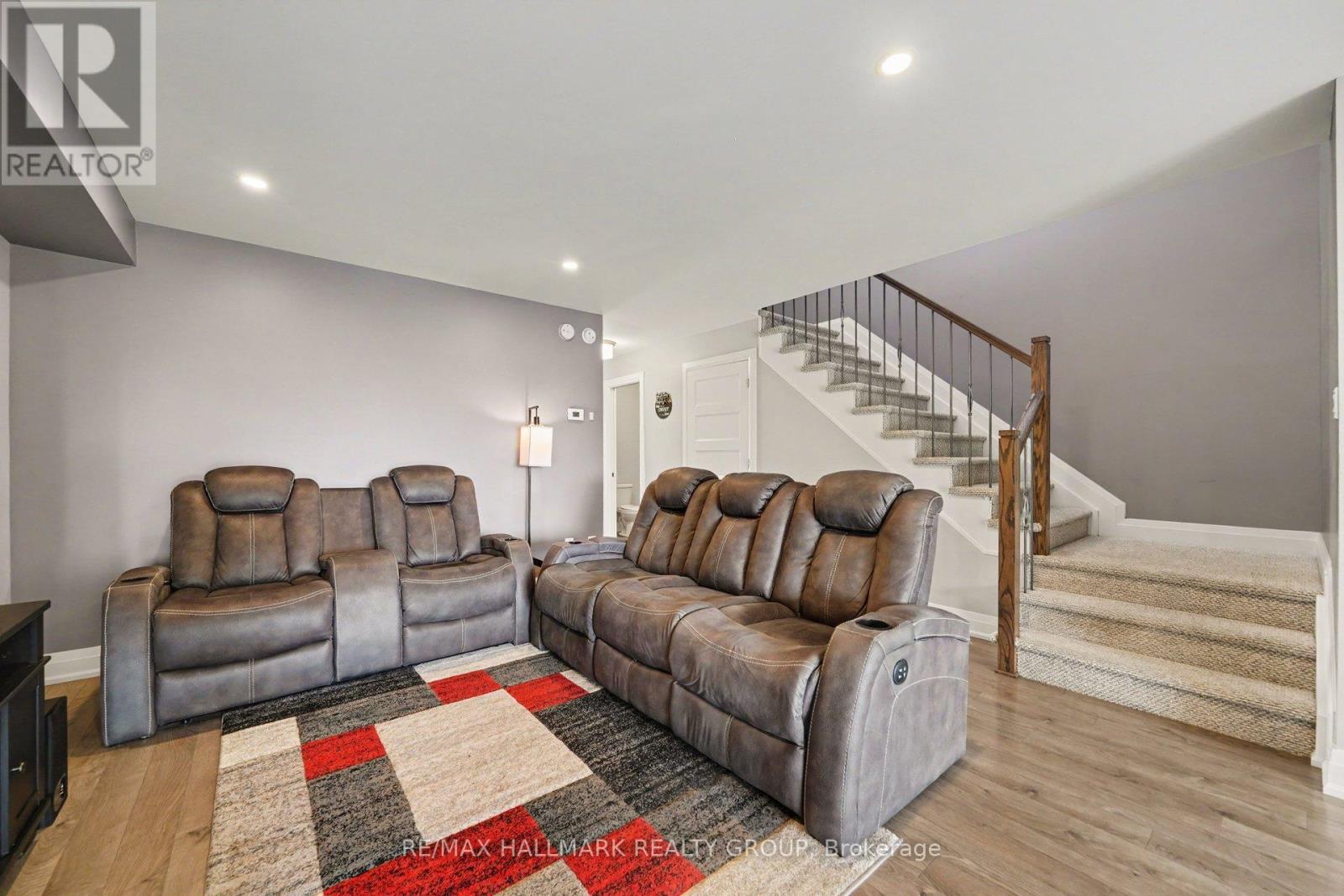 House for Rent in Ottawa – 307 BELFORT STREET, Ottawa – By Peter Sagos - Image 7