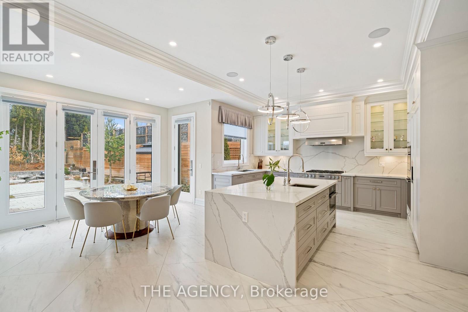18 SUNCREST DRIVE - 11