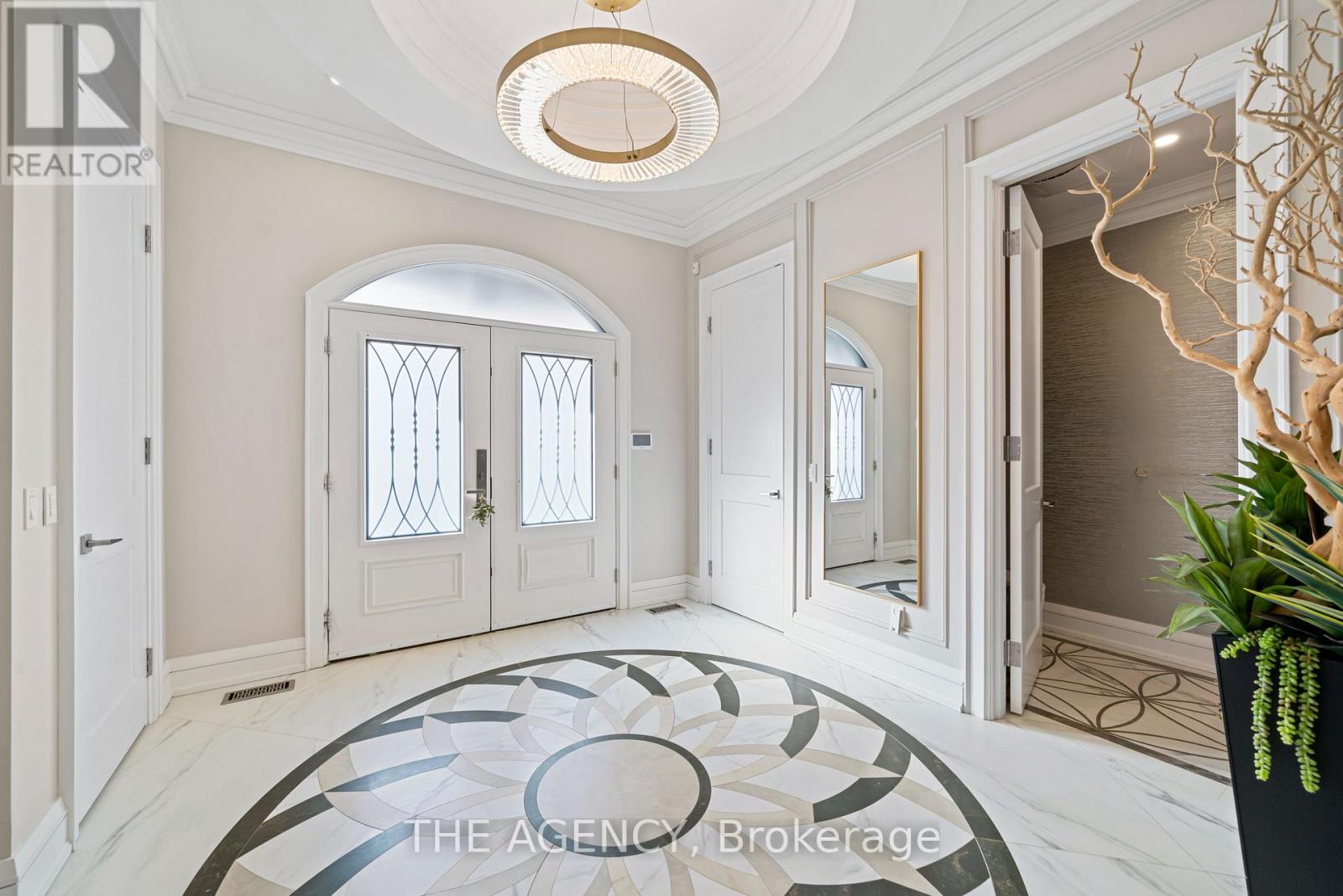 18 SUNCREST DRIVE - 4