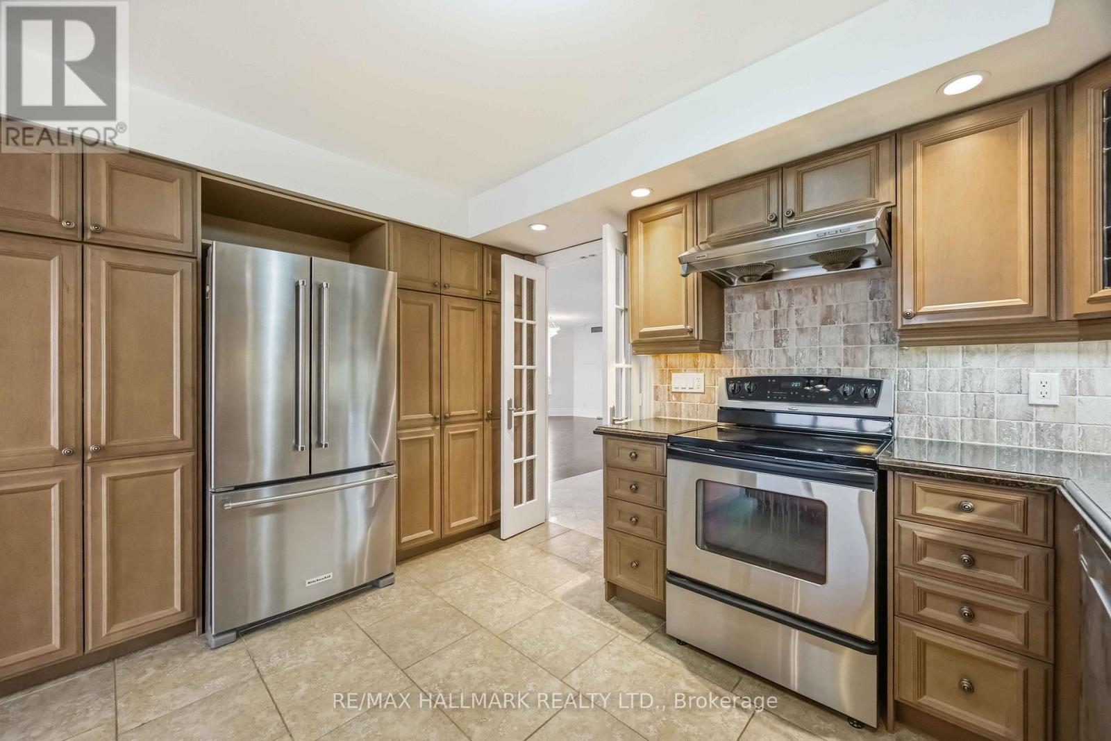 #1821 80 HARRISON GARDEN BOULEVARD - 13