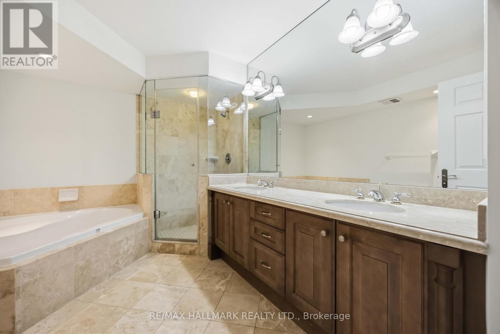 #1821 80 HARRISON GARDEN BOULEVARD - 20