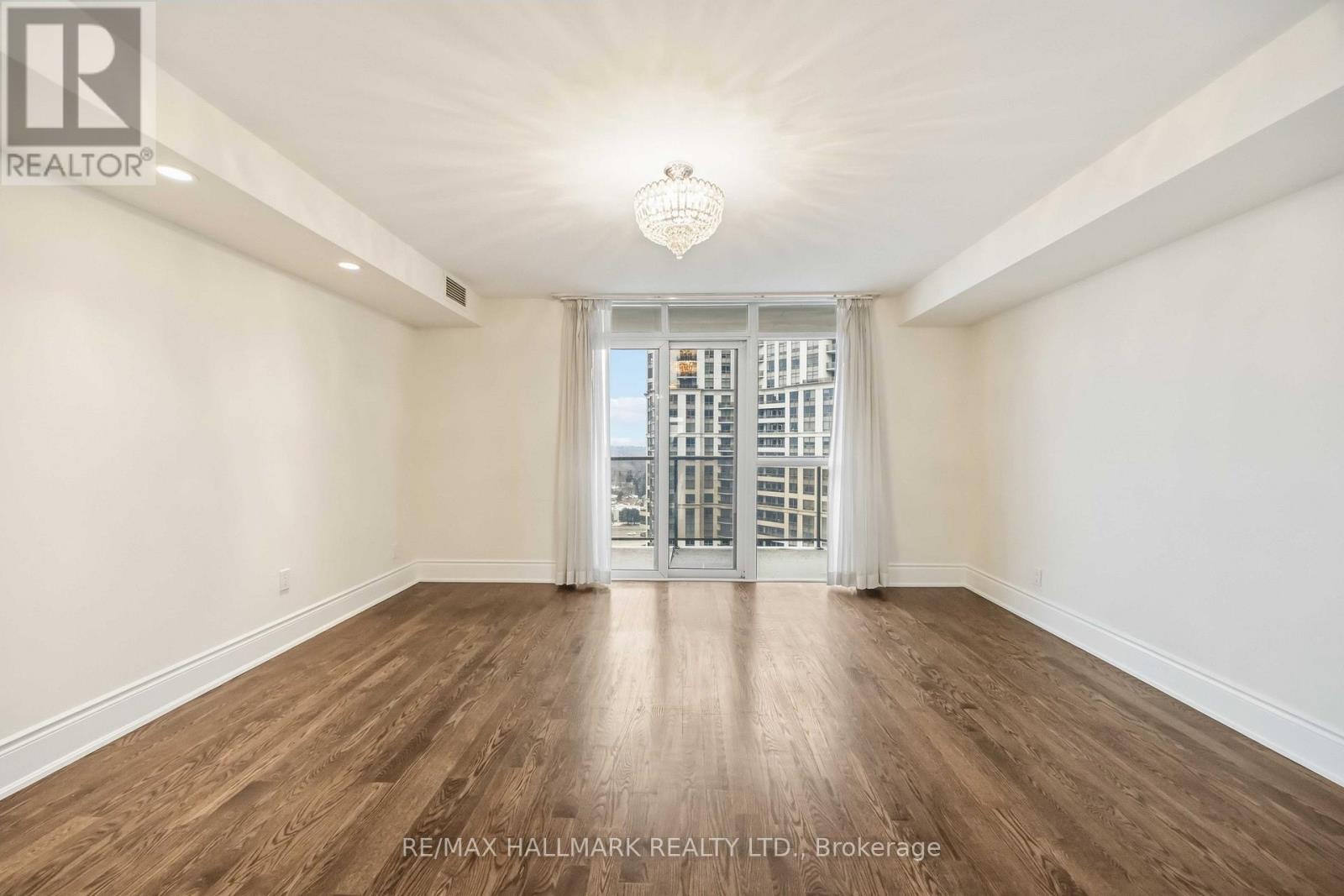 #1821 80 HARRISON GARDEN BOULEVARD - 24