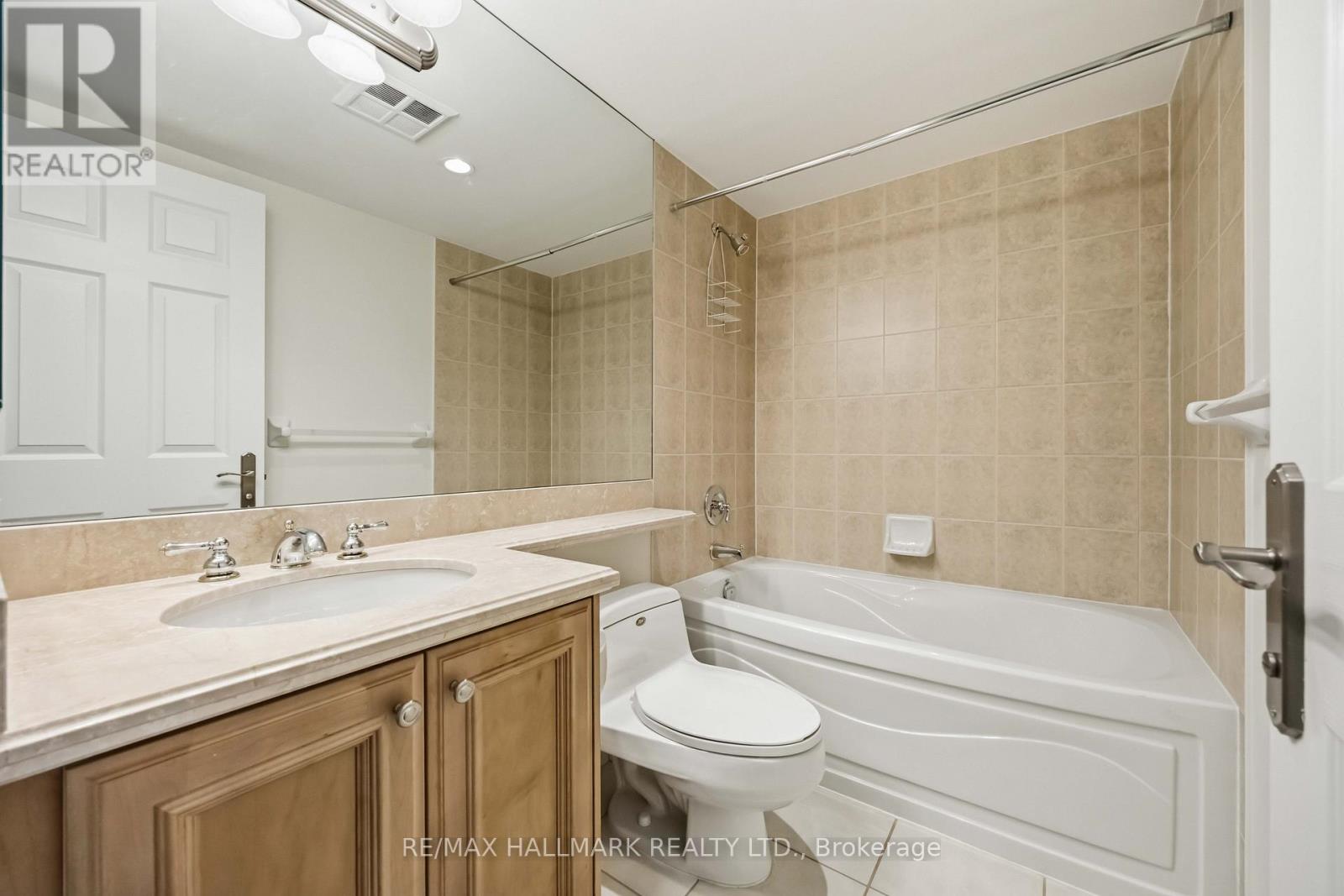 #1821 80 HARRISON GARDEN BOULEVARD - 26