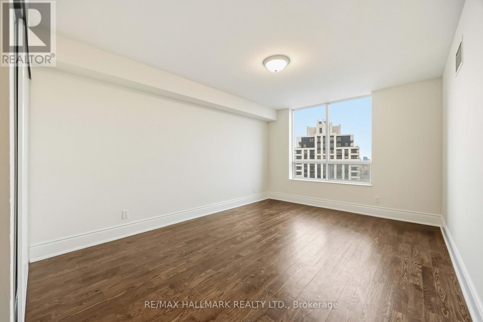 #1821 80 HARRISON GARDEN BOULEVARD - 28